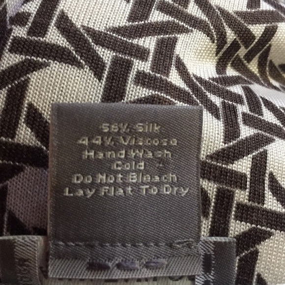 Ann Taylor Robe Dress - Picture 7 of 7